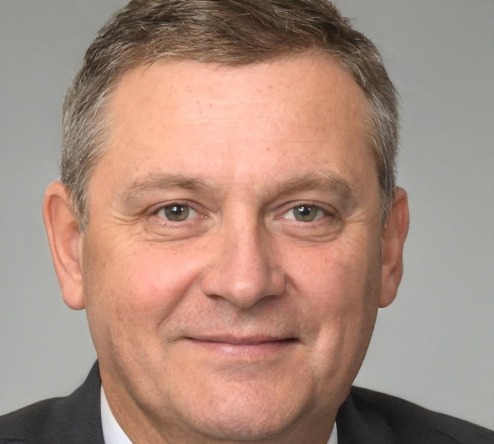 Portrait professionnel de Léonard Beaumont, directeur pédagogique